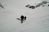 Sabato Santo 2010: scialpinistica da Ornica verso il Pizzo Tre Signori...neve, gelo...rientro affrettato il 3 aprile 2010 -  FOTOGALLERY